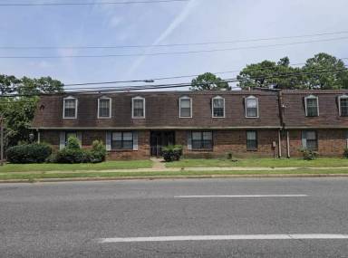 Main picture of 3240 S Mendenhall Rd