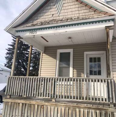 Main picture of 2025 Poplar St