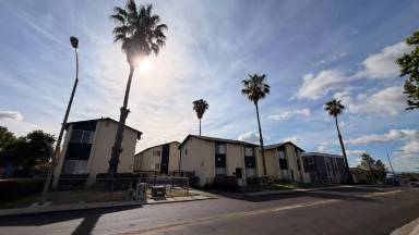 Main picture of 344 S Willie James Jones Ave
