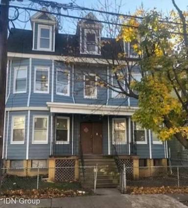 Main picture of 142 Seymour Ave