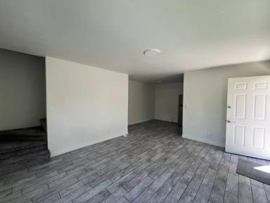 Main picture of 212 Hanby Ave