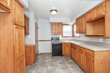 Main picture of 12912 Silver Rd