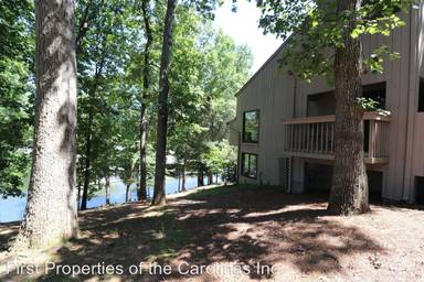 Main picture of 64 Ridgeport Rd