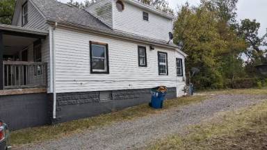 Main picture of 429 W 41st Ave