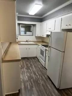 Main picture of 821 S Troost Ave