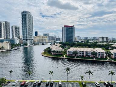 Main picture of 200 Leslie Condominium