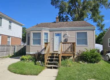 Main picture of 1421 E 14 Mile Rd