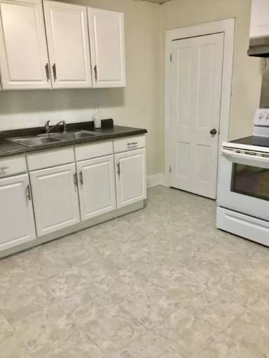 Main picture of 415 W Grove St