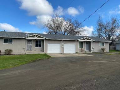 Main picture of 178 SE Gregory Dr