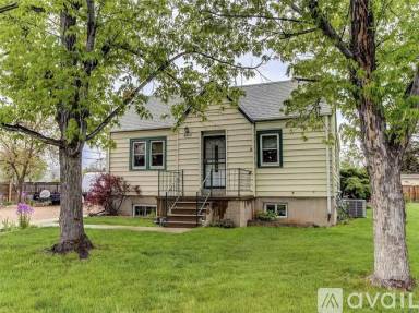 Main picture of 4405 Gladiola St