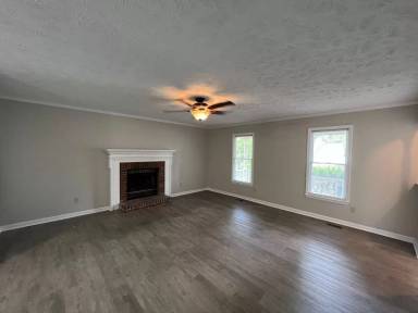 Main picture of 6837 Saint Julian Way