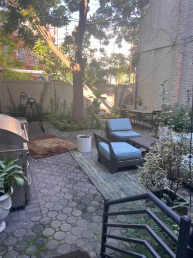 Main picture of 103 Varet St