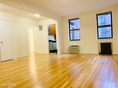Main picture of York River House