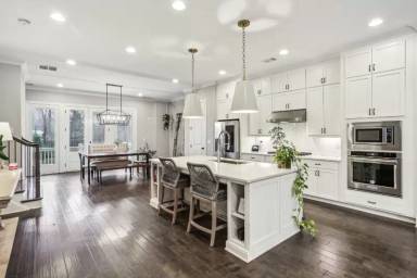 Main picture of 135 Quinn Way