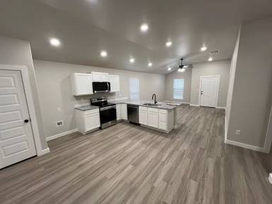 Main picture of 1605 132nd St