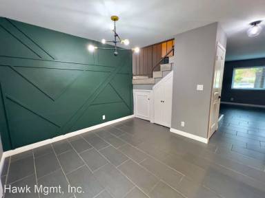 Main picture of 19030 Archwood St