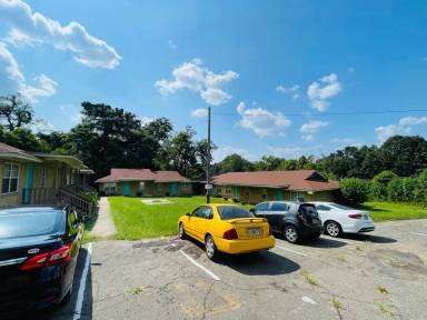 Main picture of 1632 Highland St