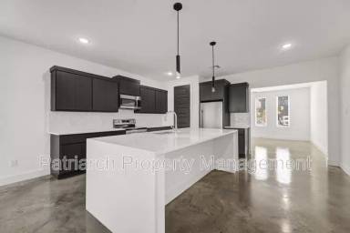 Main picture of 3014 Alpha Wolf Ct