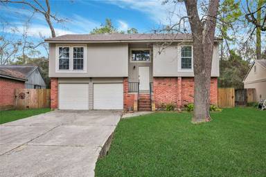 Main picture of 9 Hasting Oak Ct