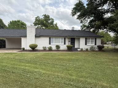 Main picture of 914 Stratford Rd
