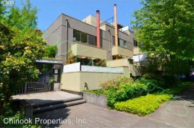 Main picture of 980 Lincoln St
