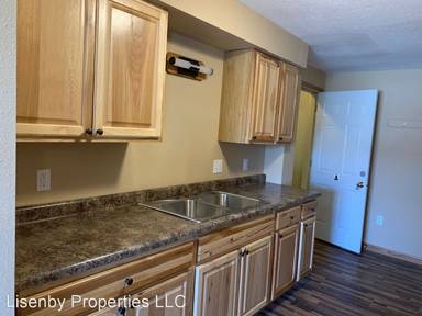 Main picture of 215 N Main St