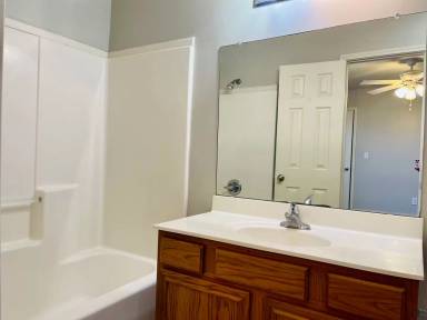 Main picture of 502 N Chicago Ave