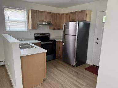 Main picture of 33 Hoppin Ave