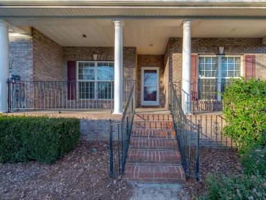 Main picture of 8112 Penman Springs Dr