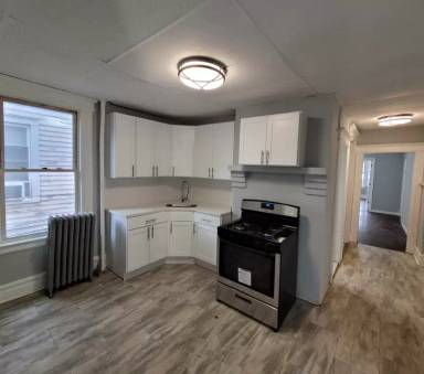 Main picture of 75 Farley Ave