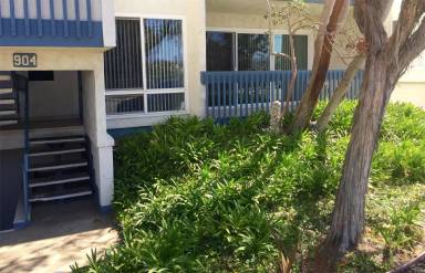 Main picture of 904 Camino Real