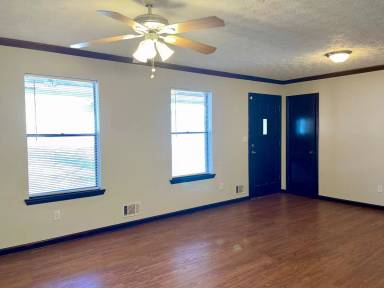 Main picture of 1032 Genny Ln