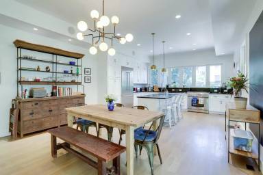 Main picture of 604 A St SE