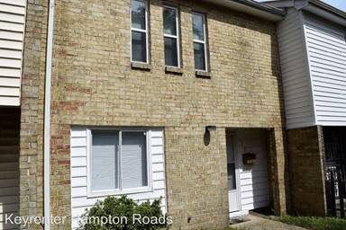 Main picture of 153 S Comanche Cluster