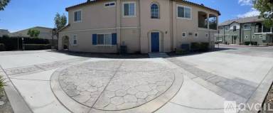 Main picture of 15671 Lasselle St