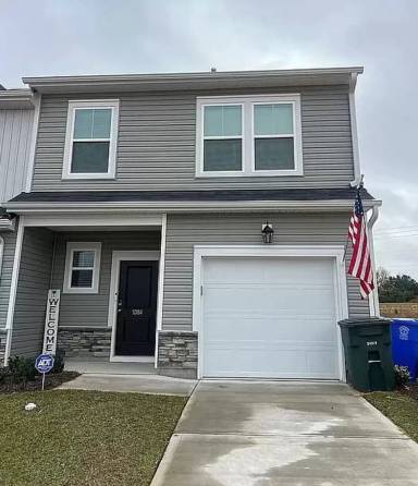 Main picture of 1084 Cornelia St