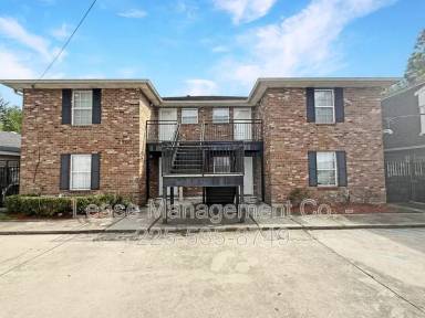 Main picture of 2900 Clermont St