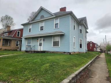 Main picture of 555 E Wheeling St