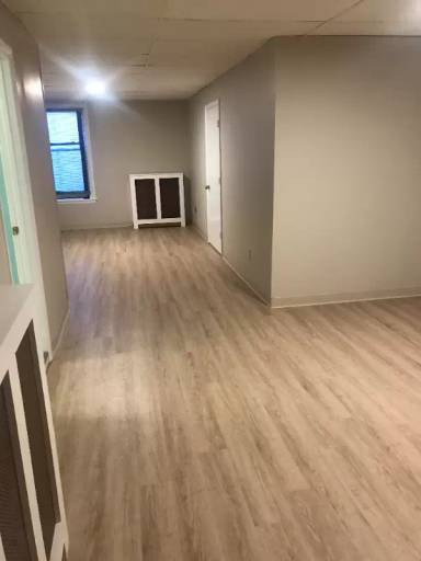 Main picture of 185 N Main St