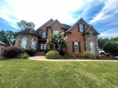 Main picture of 929 S Alamosa Dr