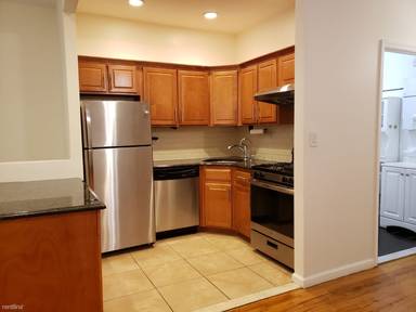 Main picture of 56 Bay 32nd St