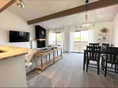 Main picture of 385 Explorer Ct