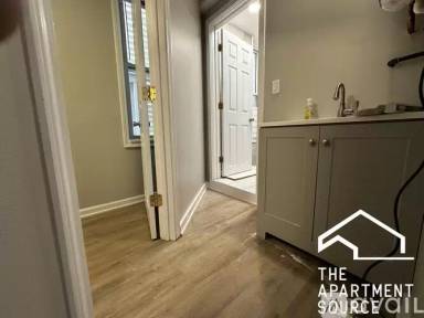 Main picture of 1836 W 18th St