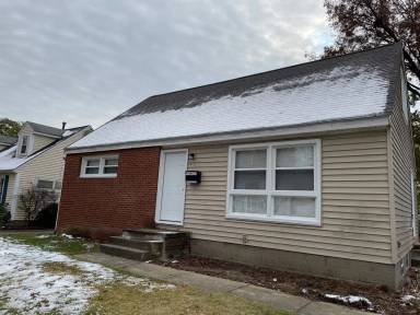 Main picture of 912 Davis Ave