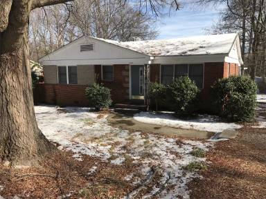 Main picture of 4000 Sunnycrest Ln