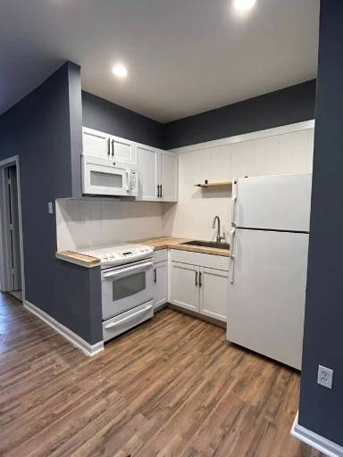 Main picture of 2221 N Chadwick St