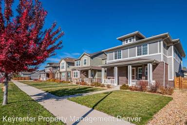 Main picture of 631 E Hinsdale Ave