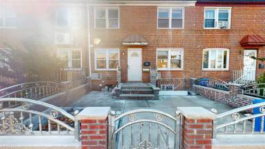 Main picture of 6710 Juno St