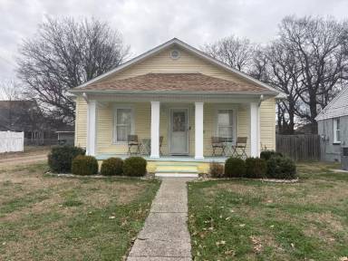Main picture of 1629 Clark St