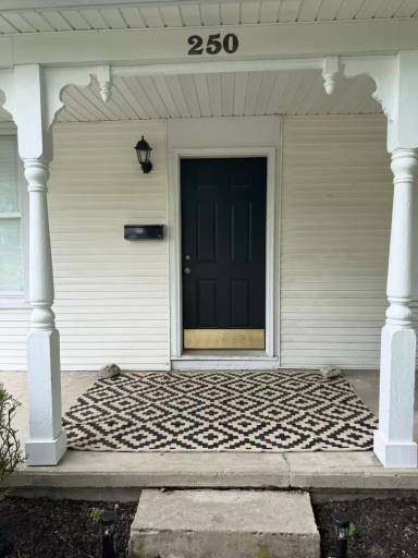 Main picture of 250 N 2nd St